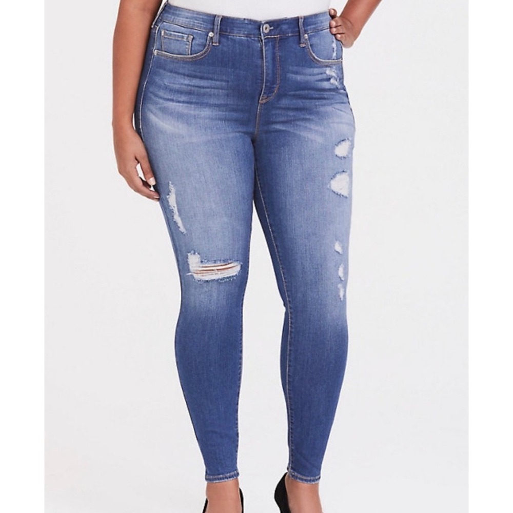 Torrid Jeans 12 Premium Sky High Skinny Distressed Blue Medium Wash Ripped‎